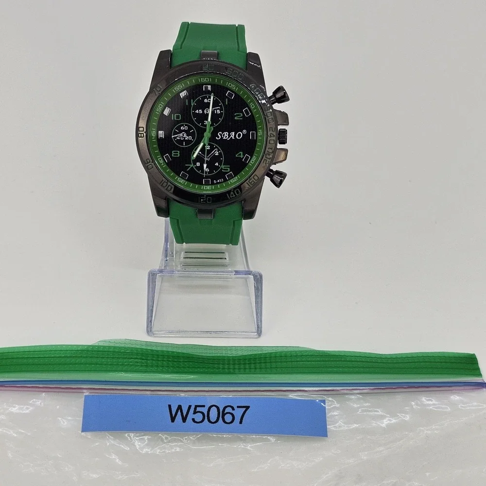 Men's Analog‎ Watch 45MM Black Dial Green Plastic Bands New Battery